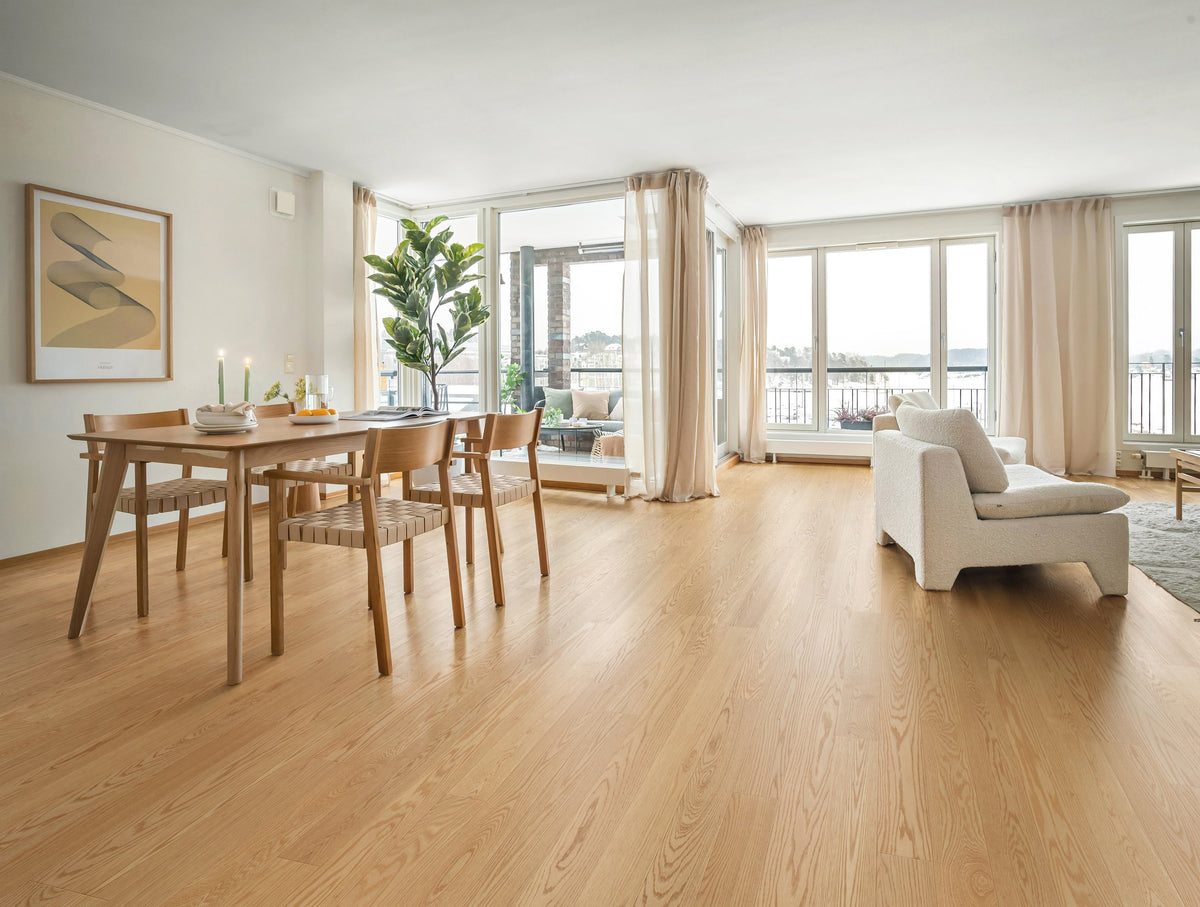 American Red Oak 9/16" In T x 5" In W x Random Lengths 3mm T&G Engineered Hardwood Flooring (29.86 sf / box)