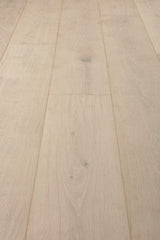 Louvre French Oak LCDE879 Delacroix 5/8" In T x 9.4" In W x Random Lengths 4mm T&G Engineered Hardwood Flooring (34.10 sf / box)