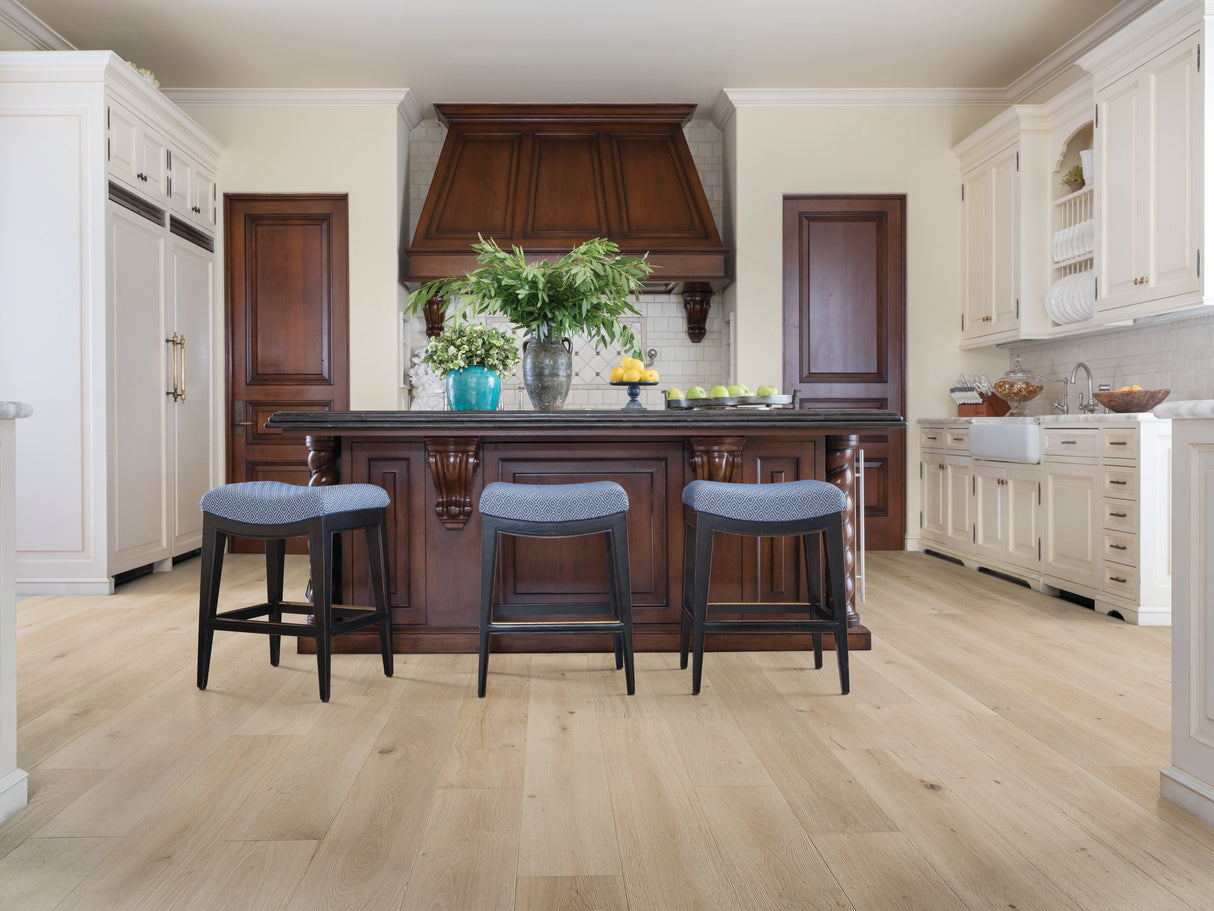 Mediterranean French Oak MCVT815LCF Vittoria 9/16" In T x 8" In W x Random Lengths 4mm T&G Engineered Hardwood Flooring (25.07 sf / box)